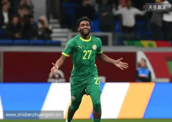 非洲杯决赛中断姆巴耶给朋友发照片，事后道歉：没想那么多